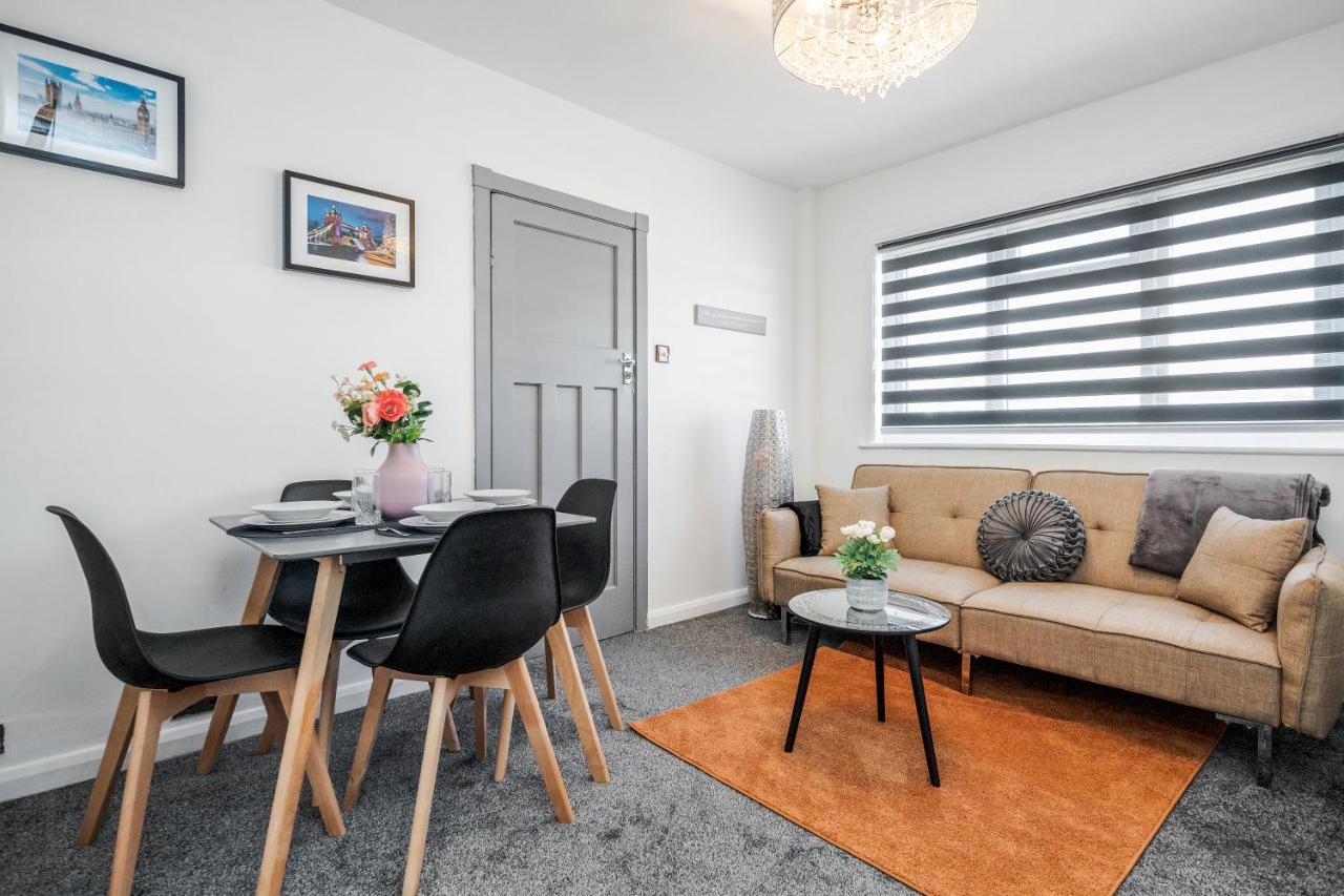 Heathrow 2-Bedroom Maisonette With Parking West Drayton  Exterior photo