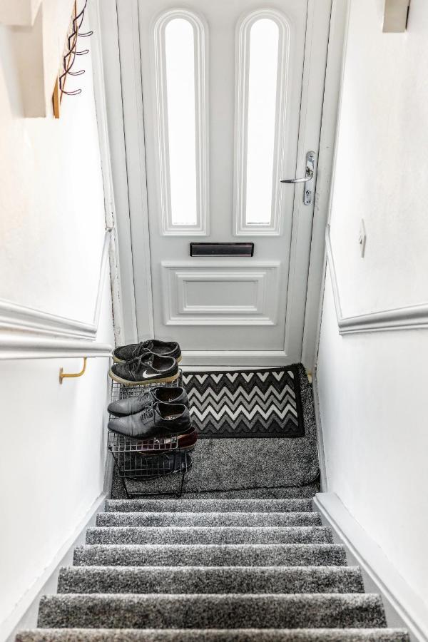 Heathrow 2-Bedroom Maisonette With Parking West Drayton  Exterior photo